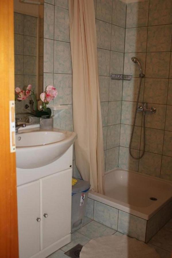 Apartment Arba 1 With Heated Pool Rab Town Exterior photo