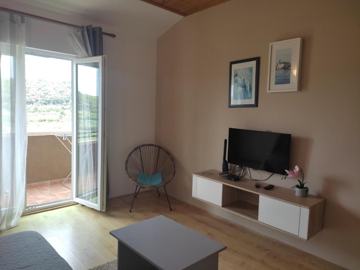 Apartment Arba 1 With Heated Pool Rab Town Exterior photo